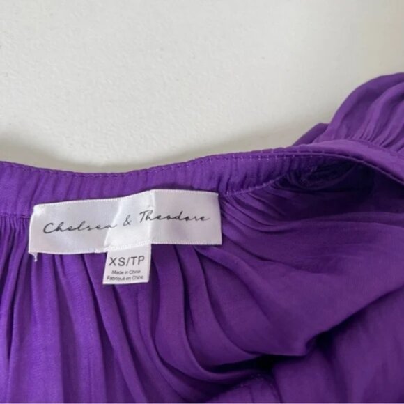 Chelsea & Theodore‎ Purple Gathered Pleated V-Neck Satin Blouse Sz XS - Picture 7 of 8